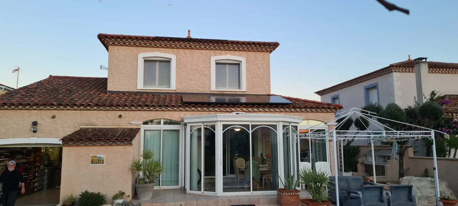 Panneaux solaires sur toiture de particulier