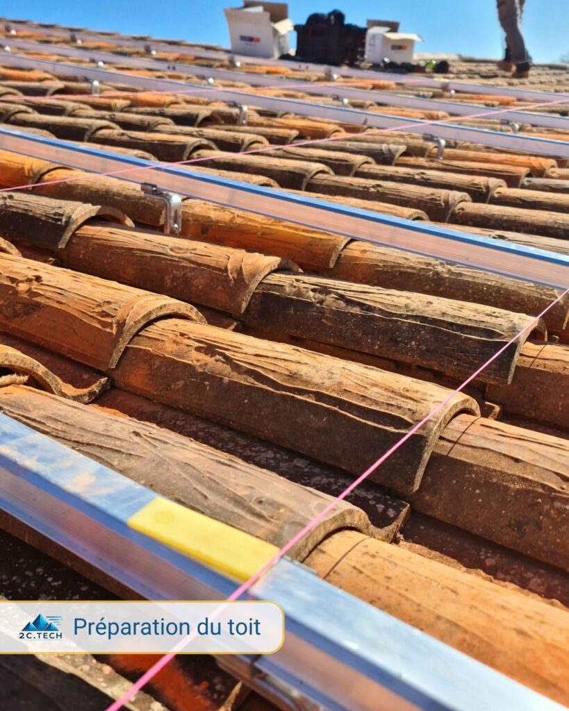 <!-- H1 -->
<h1>Préparation et installation de panneaux solaires : le savoir-faire 2C Tech dans le Gard et l’Hérault</h1>

<!-- Introduction -->
<p>
Tout d’abord, chez <strong>2C Tech</strong>, votre <strong>électricien climatisation panneaux solaires Hérault et Gard</strong>, nous réalisons des installations photovoltaïques fiables et durables, de la préparation du toit jusqu’à la mise en service complète. Ainsi, chaque projet est étudié avec précision afin de garantir des performances optimales et une production d’énergie maximale.
</p>

<!-- H2 -->
<h2>Une préparation du toit essentielle pour une installation solaire réussie</h2>

<p>
Avant toute chose, la préparation du toit est une étape clé dans une installation de panneaux solaires. En effet, une structure correctement préparée assure la solidité, la sécurité et la longévité de l’installation.
</p>

<ul>
  <li>Vérification de l’état de la toiture</li>
  <li>Positionnement précis des rails</li>
  <li>Respect de l’inclinaison optimale</li>
  <li>Fixations conformes aux normes en vigueur</li>
</ul>

<p>
Ainsi, la base de l’installation est parfaitement maîtrisée avant la pose des panneaux.
</p>

<!-- H2 -->
<h2>Une installation de panneaux solaires performante et durable</h2>

<p>
Ensuite, nous procédons à l’installation des panneaux photovoltaïques avec un soin particulier. De plus, chaque composant est sélectionné pour sa fiabilité et ses performances dans le temps.
</p>

<p>
En tant qu’<strong>électricien climatisation panneaux solaires Hérault et Gard</strong>, nous assurons un câblage propre, une intégration esthétique et une mise en service contrôlée.
</p>

<!-- H2 -->
<h2>Intervention rapide dans le Gard et l’Hérault</h2>

<p>
Grâce à notre implantation locale, nous intervenons rapidement à Montpellier, Nîmes, Lunel, Sète, Béziers et dans les communes environnantes. Par conséquent, vous bénéficiez d’un service de proximité, réactif et professionnel.
</p>

<!-- Conclusion -->
<h2>Contactez 2C Tech pour votre projet photovoltaïque</h2>

<p>
En conclusion, confier votre installation solaire à 2C Tech, c’est choisir un partenaire fiable, expérimenté et engagé dans les énergies renouvelables.
</p>

<p>
📞 06.20.56.21.77<br>
📞 06.50.77.47.51<br>
📧 2ctech034@gmail.com<br>
🌐 <a href="https://www.2c-tech.fr" target="_blank" rel="noopener">www.2c-tech.fr</a>
</p>

<!-- SEO -->
<!--
Slug : preparation-installation-panneaux-solaires-herault-gard
Keyphrase : électricien climatisation panneaux solaires Hérault et Gard
ALT image : Préparation du toit pour installation de panneaux solaires par électricien climatisation panneaux solaires Hérault et Gard